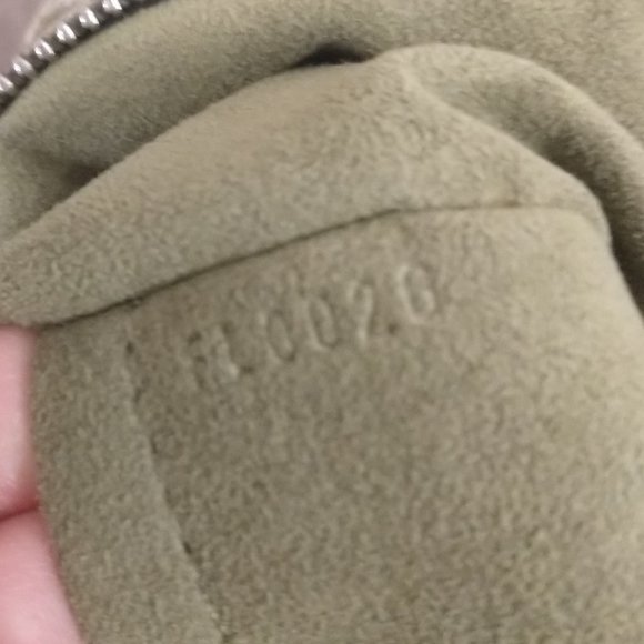 Rare Louis Vuitton Denim Baggy GM Crossbody - Picture 14 of 16